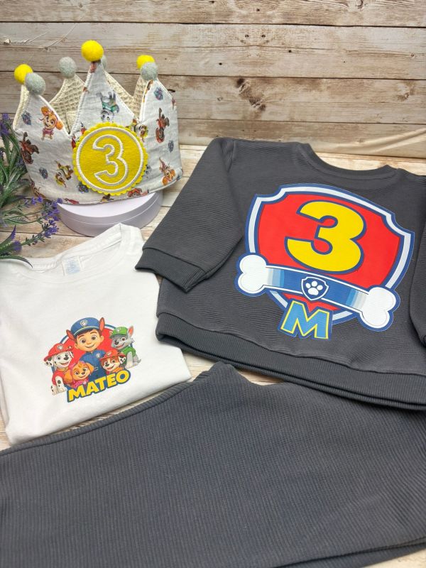 KIT CUMPLEAÑOS: CAMISETA, CHANDAL Y CORONA PERSONALIZADO
